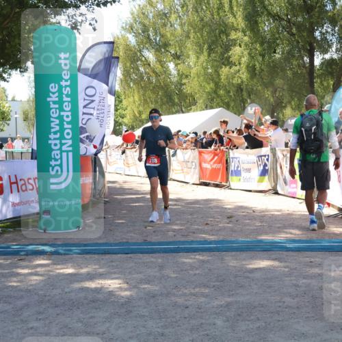 07.09.2025 - 19. Norderstedt Triathlon Zöllner http://msf.ph/oto/8784103 07.09.2025 13:07:58 Ziel 709, 788 meine-sportfotos.de