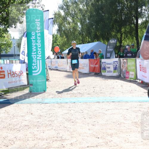 07.09.2025 - 19. Norderstedt Triathlon Zöllner http://msf.ph/oto/8784126 07.09.2025 15:18:30 Ziel 876, 1007 meine-sportfotos.de