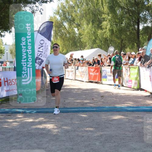 07.09.2025 - 19. Norderstedt Triathlon Zöllner http://msf.ph/oto/8784133 07.09.2025 13:08:02 Ziel 709, 788 meine-sportfotos.de