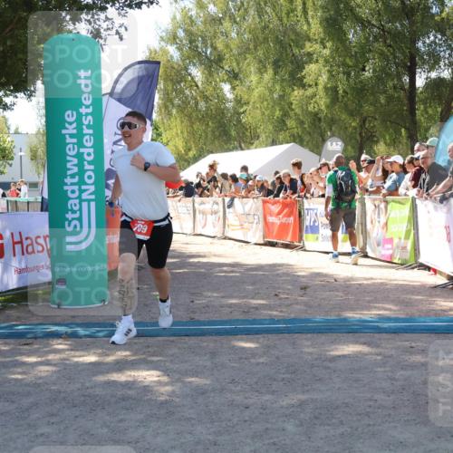 07.09.2025 - 19. Norderstedt Triathlon Zöllner http://msf.ph/oto/8784139 07.09.2025 13:08:02 Ziel 709, 788 meine-sportfotos.de