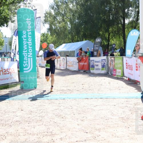 07.09.2025 - 19. Norderstedt Triathlon Zöllner http://msf.ph/oto/8784151 07.09.2025 15:19:03 Ziel 1011 meine-sportfotos.de