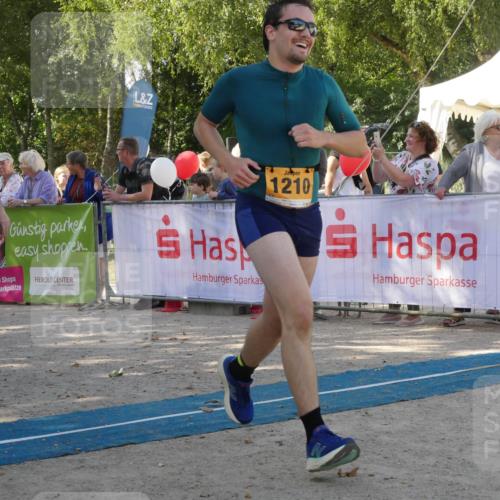 07.09.2025 - 19. Norderstedt Triathlon Zöllner http://msf.ph/oto/8784164 07.09.2025 12:08:47 Ziel 1210, 1236 meine-sportfotos.de
