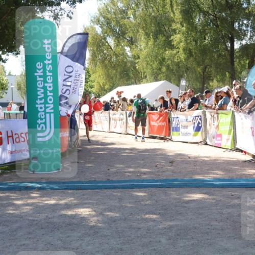 07.09.2025 - 19. Norderstedt Triathlon Zöllner http://msf.ph/oto/8784165 07.09.2025 13:08:05 Ziel 709, 816 meine-sportfotos.de