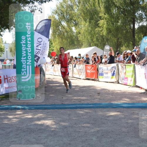 07.09.2025 - 19. Norderstedt Triathlon Zöllner http://msf.ph/oto/8784175 07.09.2025 13:08:07 Ziel 709, 816 meine-sportfotos.de
