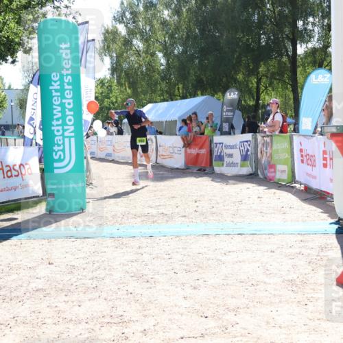 07.09.2025 - 19. Norderstedt Triathlon Zöllner http://msf.ph/oto/8784192 07.09.2025 15:19:19 Ziel 980 meine-sportfotos.de