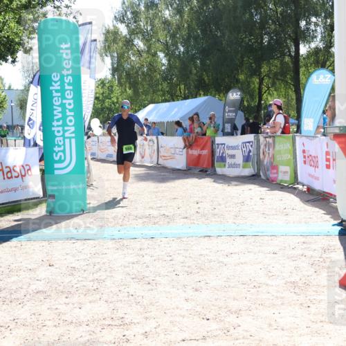 07.09.2025 - 19. Norderstedt Triathlon Zöllner http://msf.ph/oto/8784200 07.09.2025 15:19:19 Ziel 980 meine-sportfotos.de