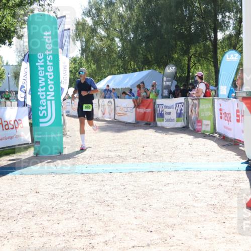 07.09.2025 - 19. Norderstedt Triathlon Zöllner http://msf.ph/oto/8784205 07.09.2025 15:19:19 Ziel 980 meine-sportfotos.de
