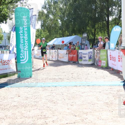 07.09.2025 - 19. Norderstedt Triathlon Zöllner http://msf.ph/oto/8784211 07.09.2025 15:19:25 Ziel 980, 1013 meine-sportfotos.de