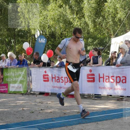 07.09.2025 - 19. Norderstedt Triathlon Zöllner http://msf.ph/oto/8784212 07.09.2025 12:09:16 Ziel 185, 806 meine-sportfotos.de