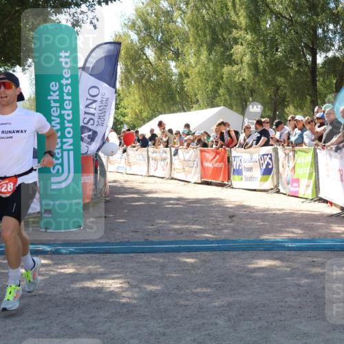 07.09.2025 - 19. Norderstedt Triathlon Zöllner http://msf.ph/oto/8784250 07.09.2025 13:08:15 Ziel 828 meine-sportfotos.de