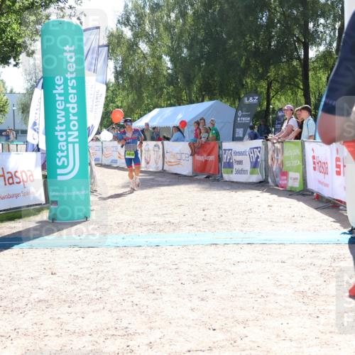07.09.2025 - 19. Norderstedt Triathlon Zöllner http://msf.ph/oto/8784251 07.09.2025 15:19:48 Ziel 1018 meine-sportfotos.de