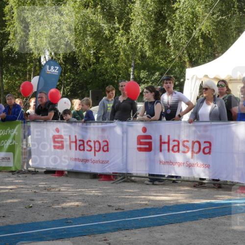 07.09.2025 - 19. Norderstedt Triathlon Zöllner http://msf.ph/oto/8784260 07.09.2025 12:10:10 Ziel 1195, 1383 meine-sportfotos.de