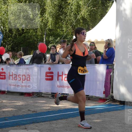 07.09.2025 - 19. Norderstedt Triathlon Zöllner http://msf.ph/oto/8784266 07.09.2025 12:10:11 Ziel 1195, 1383 meine-sportfotos.de