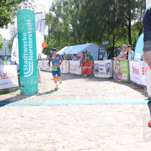 07.09.2025 - 19. Norderstedt Triathlon Zöllner http://msf.ph/oto/8784274 07.09.2025 15:19:49 Ziel 1018 meine-sportfotos.de