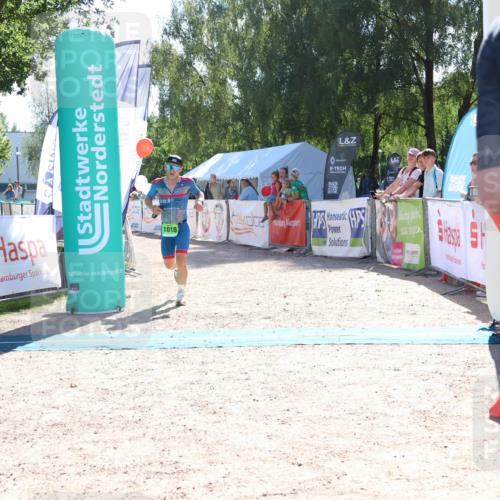 07.09.2025 - 19. Norderstedt Triathlon Zöllner http://msf.ph/oto/8784277 07.09.2025 15:19:49 Ziel 1018 meine-sportfotos.de