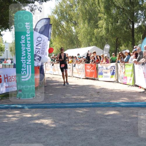 07.09.2025 - 19. Norderstedt Triathlon Zöllner http://msf.ph/oto/8784309 07.09.2025 13:08:40 Ziel 167, 212 meine-sportfotos.de