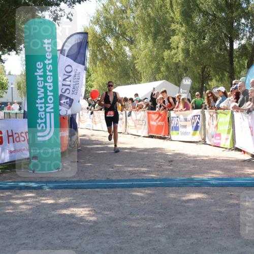 07.09.2025 - 19. Norderstedt Triathlon Zöllner http://msf.ph/oto/8784310 07.09.2025 13:08:40 Ziel 167, 212 meine-sportfotos.de