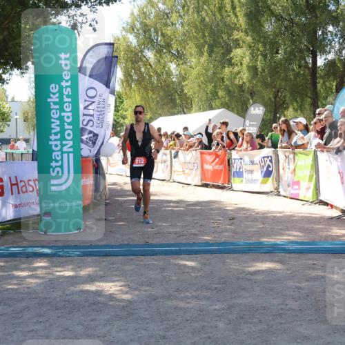 07.09.2025 - 19. Norderstedt Triathlon Zöllner http://msf.ph/oto/8784321 07.09.2025 13:08:41 Ziel 212 meine-sportfotos.de