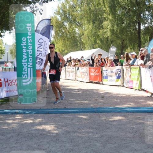 07.09.2025 - 19. Norderstedt Triathlon Zöllner http://msf.ph/oto/8784324 07.09.2025 13:08:42 Ziel 212 meine-sportfotos.de