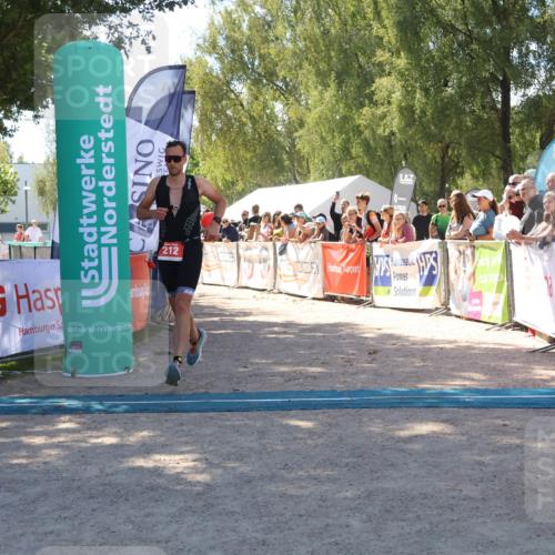 07.09.2025 - 19. Norderstedt Triathlon Zöllner http://msf.ph/oto/8784327 07.09.2025 13:08:42 Ziel 212 meine-sportfotos.de