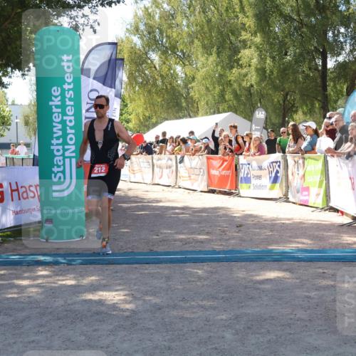 07.09.2025 - 19. Norderstedt Triathlon Zöllner http://msf.ph/oto/8784331 07.09.2025 13:08:42 Ziel 212 meine-sportfotos.de