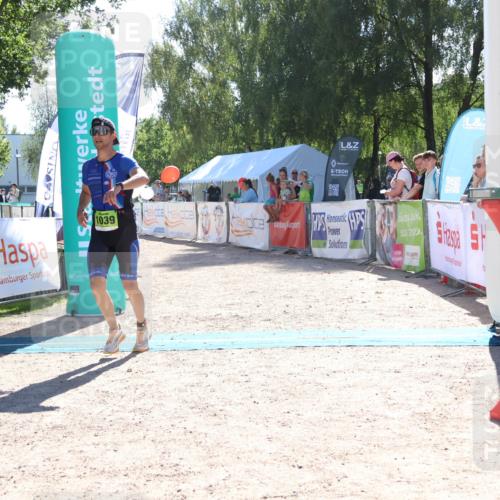 07.09.2025 - 19. Norderstedt Triathlon Zöllner http://msf.ph/oto/8784332 07.09.2025 15:20:18 Ziel 1039 meine-sportfotos.de