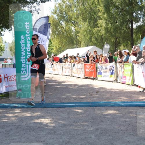 07.09.2025 - 19. Norderstedt Triathlon Zöllner http://msf.ph/oto/8784334 07.09.2025 13:08:42 Ziel 212 meine-sportfotos.de