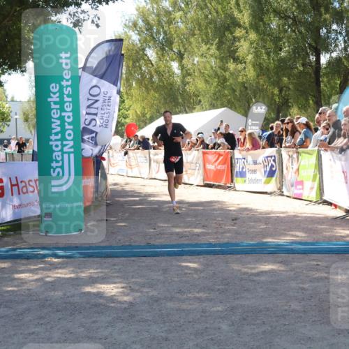 07.09.2025 - 19. Norderstedt Triathlon Zöllner http://msf.ph/oto/8784339 07.09.2025 13:08:50 Ziel 1212 meine-sportfotos.de