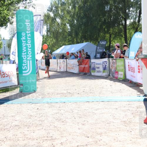 07.09.2025 - 19. Norderstedt Triathlon Zöllner http://msf.ph/oto/8784341 07.09.2025 15:20:31 Ziel 997 meine-sportfotos.de