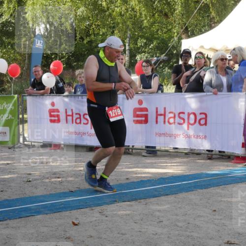 07.09.2025 - 19. Norderstedt Triathlon Zöllner http://msf.ph/oto/8784342 07.09.2025 12:12:02 Ziel 1219 meine-sportfotos.de