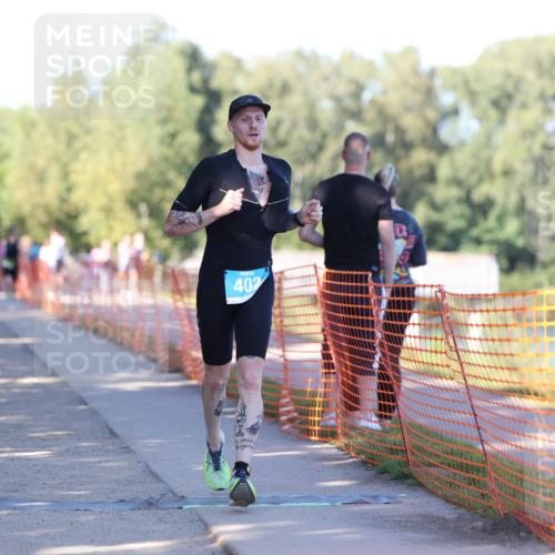 07.09.2025 - 19. Norderstedt Triathlon Michael Strokosch http://msf.ph/oto/8784344 07.09.2025 16:13:59 Laufen 402, 407 meine-sportfotos.de