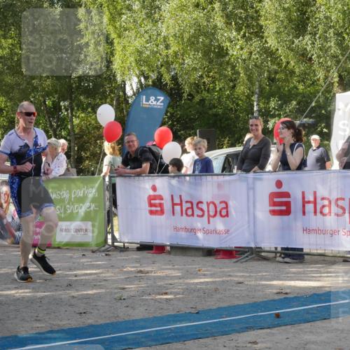 07.09.2025 - 19. Norderstedt Triathlon Zöllner http://msf.ph/oto/8784350 07.09.2025 12:12:37 Ziel 296 meine-sportfotos.de
