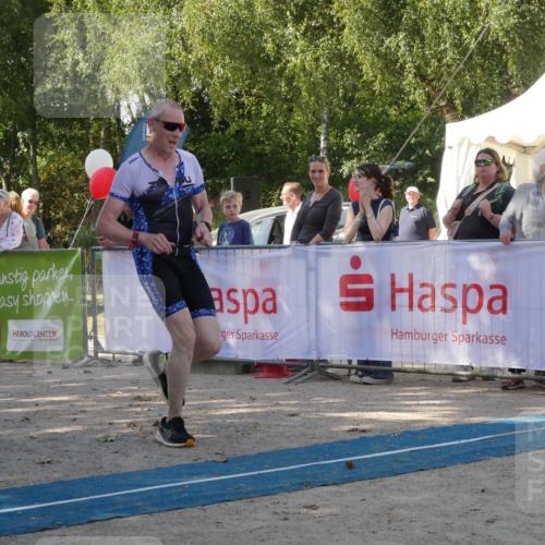 07.09.2025 - 19. Norderstedt Triathlon Zöllner http://msf.ph/oto/8784359 07.09.2025 12:12:38 Ziel 296 meine-sportfotos.de