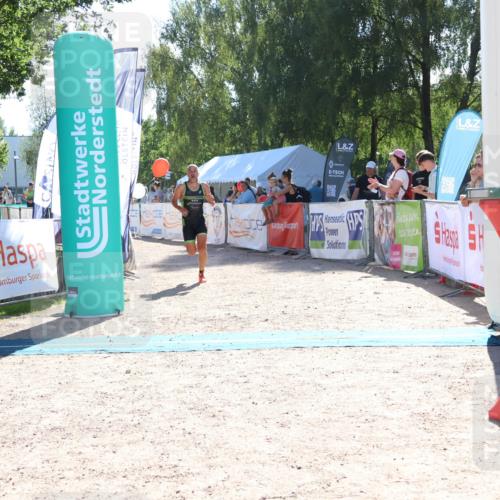 07.09.2025 - 19. Norderstedt Triathlon Zöllner http://msf.ph/oto/8784369 07.09.2025 15:20:32 Ziel 997 meine-sportfotos.de
