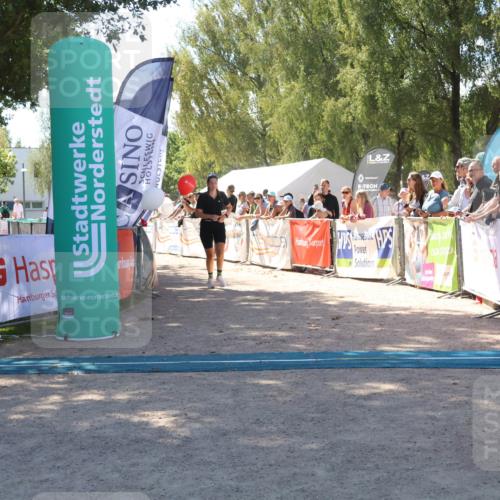 07.09.2025 - 19. Norderstedt Triathlon Zöllner http://msf.ph/oto/8784370 07.09.2025 13:08:57 Ziel 282, 1212 meine-sportfotos.de