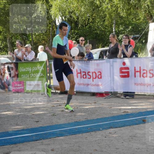 07.09.2025 - 19. Norderstedt Triathlon Zöllner http://msf.ph/oto/8784388 07.09.2025 12:13:53 Ziel 229, 1182, 1190 meine-sportfotos.de