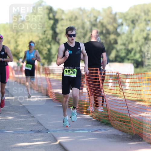 07.09.2025 - 19. Norderstedt Triathlon Michael Strokosch http://msf.ph/oto/8784389 07.09.2025 16:14:09 Laufen 377, 452, 946, 1626, 1629 meine-sportfotos.de
