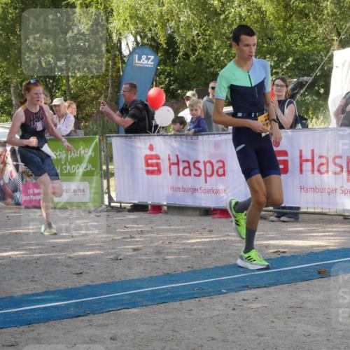 07.09.2025 - 19. Norderstedt Triathlon Zöllner http://msf.ph/oto/8784393 07.09.2025 12:13:53 Ziel 229, 1182, 1190 meine-sportfotos.de
