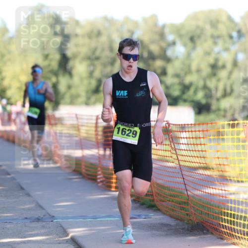 07.09.2025 - 19. Norderstedt Triathlon Michael Strokosch http://msf.ph/oto/8784395 07.09.2025 16:14:10 Laufen 377, 452, 946, 1626, 1629 meine-sportfotos.de