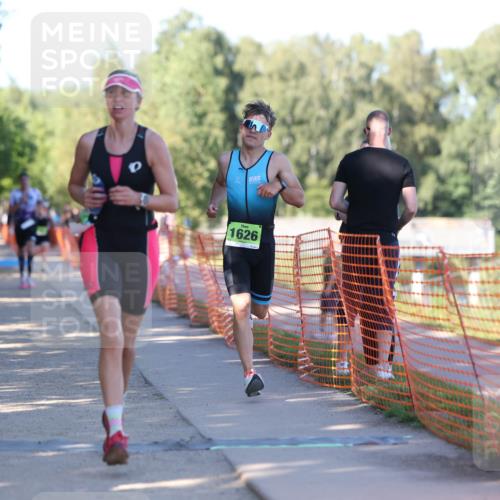 07.09.2025 - 19. Norderstedt Triathlon Michael Strokosch http://msf.ph/oto/8784411 07.09.2025 16:14:11 Laufen 377, 452, 946, 1552, 1626, 1629 meine-sportfotos.de