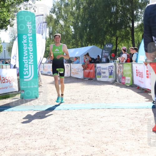 07.09.2025 - 19. Norderstedt Triathlon Zöllner http://msf.ph/oto/8784419 07.09.2025 15:20:42 Ziel 1003 meine-sportfotos.de