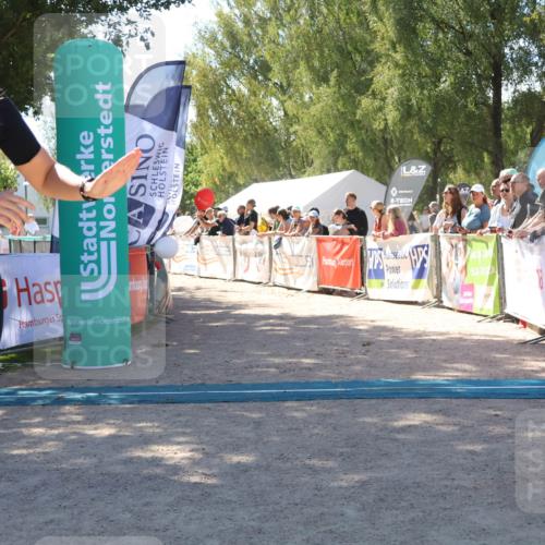07.09.2025 - 19. Norderstedt Triathlon Zöllner http://msf.ph/oto/8784420 07.09.2025 13:09:02 Ziel 282 meine-sportfotos.de