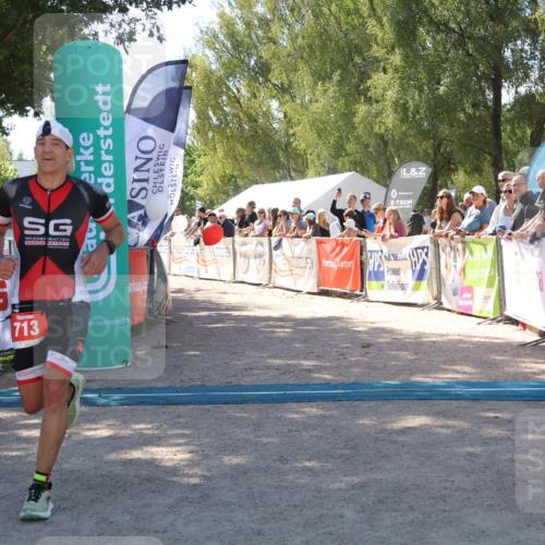 07.09.2025 - 19. Norderstedt Triathlon Zöllner http://msf.ph/oto/8784437 07.09.2025 13:09:15 Ziel 713 meine-sportfotos.de
