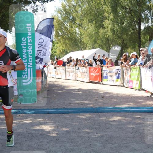 07.09.2025 - 19. Norderstedt Triathlon Zöllner http://msf.ph/oto/8784440 07.09.2025 13:09:15 Ziel 713 meine-sportfotos.de