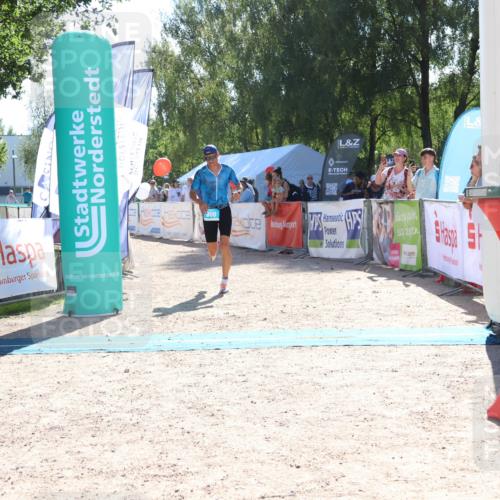 07.09.2025 - 19. Norderstedt Triathlon Zöllner http://msf.ph/oto/8784459 07.09.2025 15:20:57 Ziel 880 meine-sportfotos.de