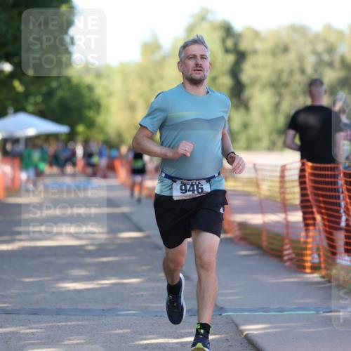 07.09.2025 - 19. Norderstedt Triathlon Michael Strokosch http://msf.ph/oto/8784467 07.09.2025 16:14:16 Laufen 377, 473, 946, 1552, 1626 meine-sportfotos.de