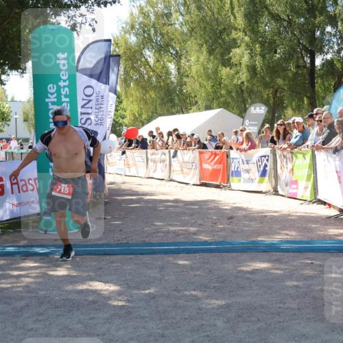 07.09.2025 - 19. Norderstedt Triathlon Zöllner http://msf.ph/oto/8784481 07.09.2025 13:09:38 Ziel 715 meine-sportfotos.de