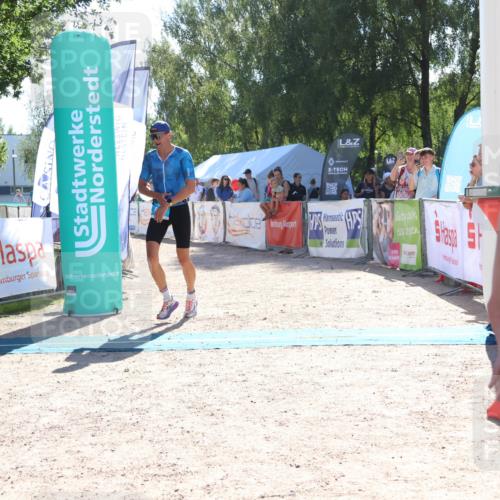 07.09.2025 - 19. Norderstedt Triathlon Zöllner http://msf.ph/oto/8784484 07.09.2025 15:20:58 Ziel 880 meine-sportfotos.de