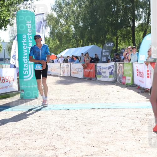 07.09.2025 - 19. Norderstedt Triathlon Zöllner http://msf.ph/oto/8784489 07.09.2025 15:20:59 Ziel 880 meine-sportfotos.de