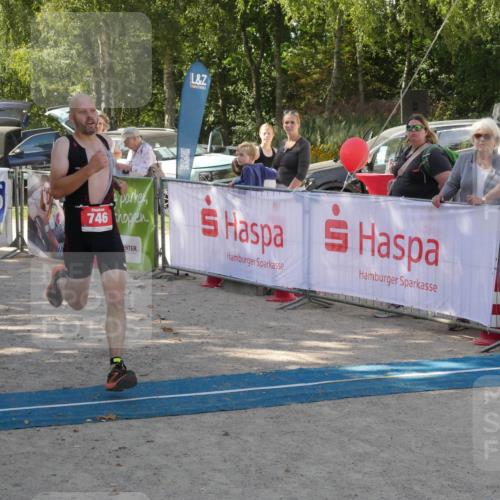 07.09.2025 - 19. Norderstedt Triathlon Zöllner http://msf.ph/oto/8784492 07.09.2025 12:17:16 Ziel 746 meine-sportfotos.de